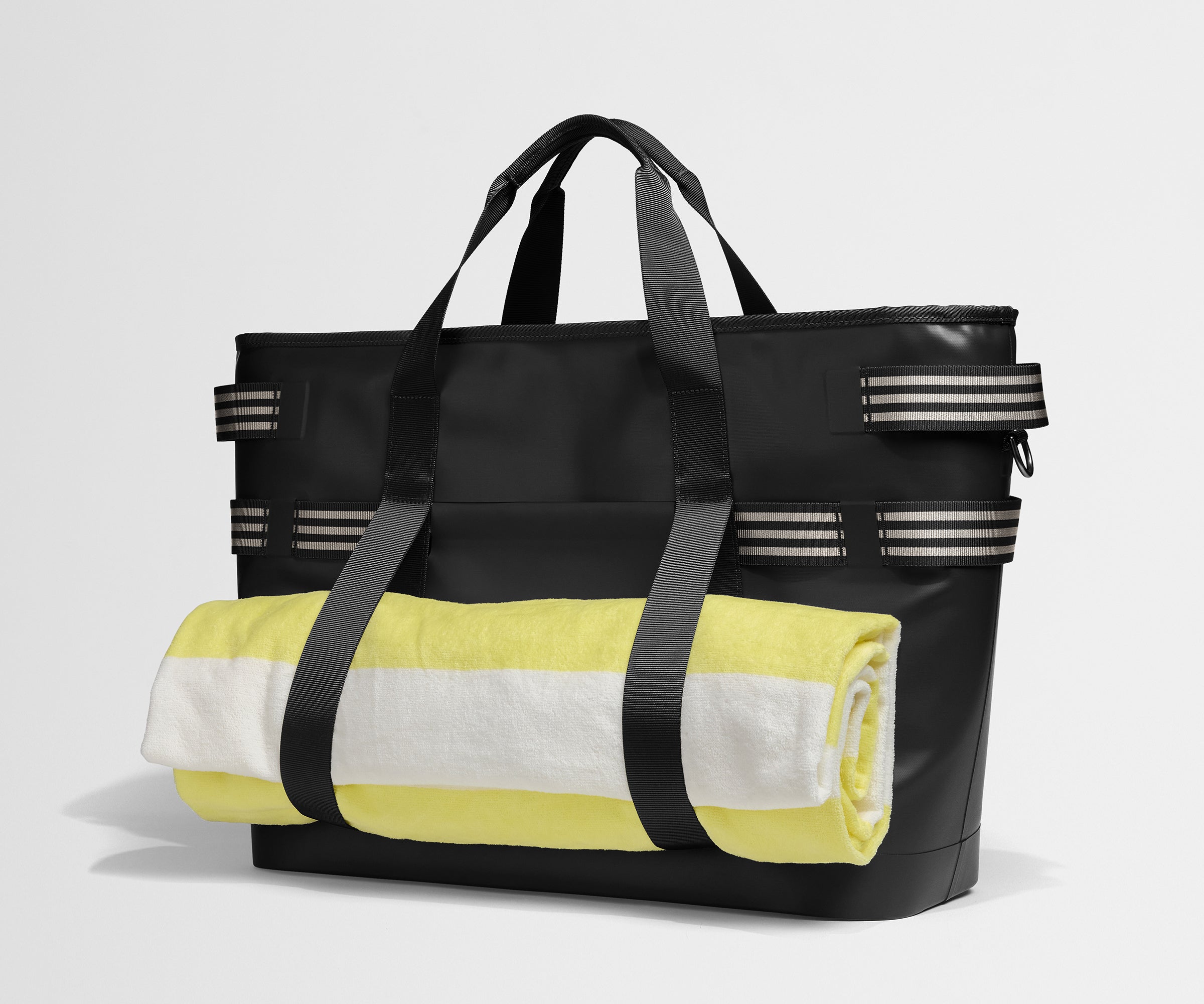 PDP_Beach_CoolerBag_Black_05.jpg