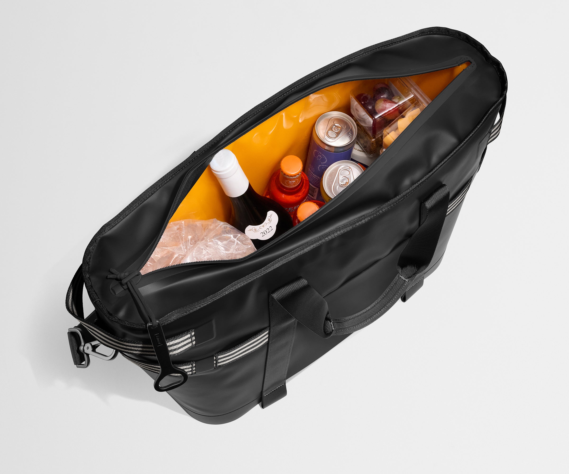 PDP_Beach_CoolerBag_Black_07.jpg