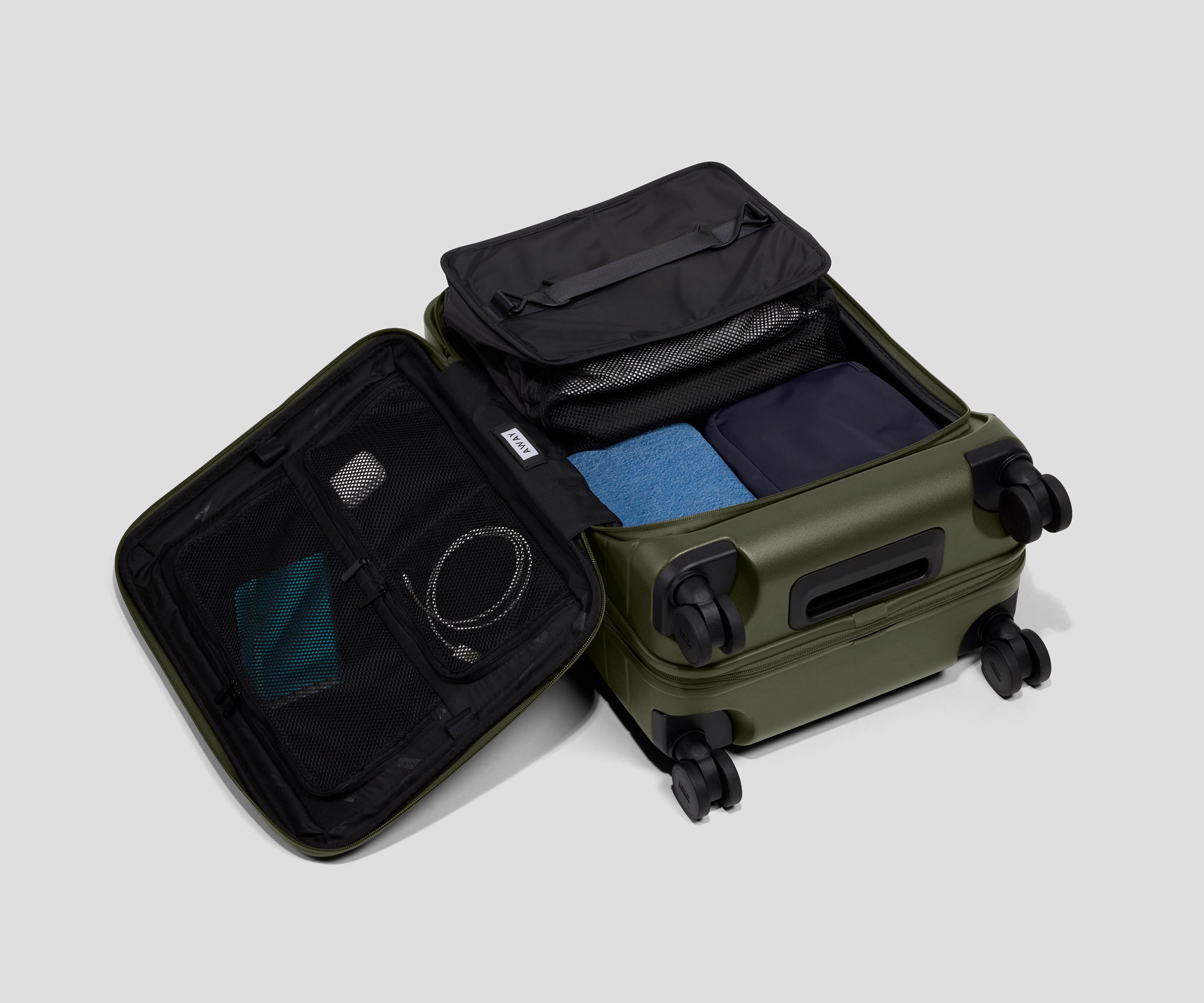PDP_Closet_Carry-On_05.jpg