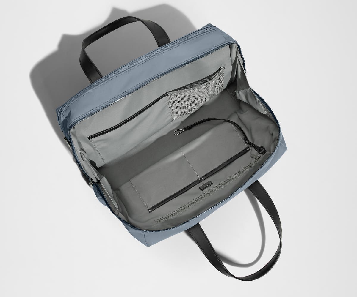 PDP_EverywhereBag_Standard_Coast_03_910c11ac-e592-44f0-b582-06e2a07e7d4d.jpg