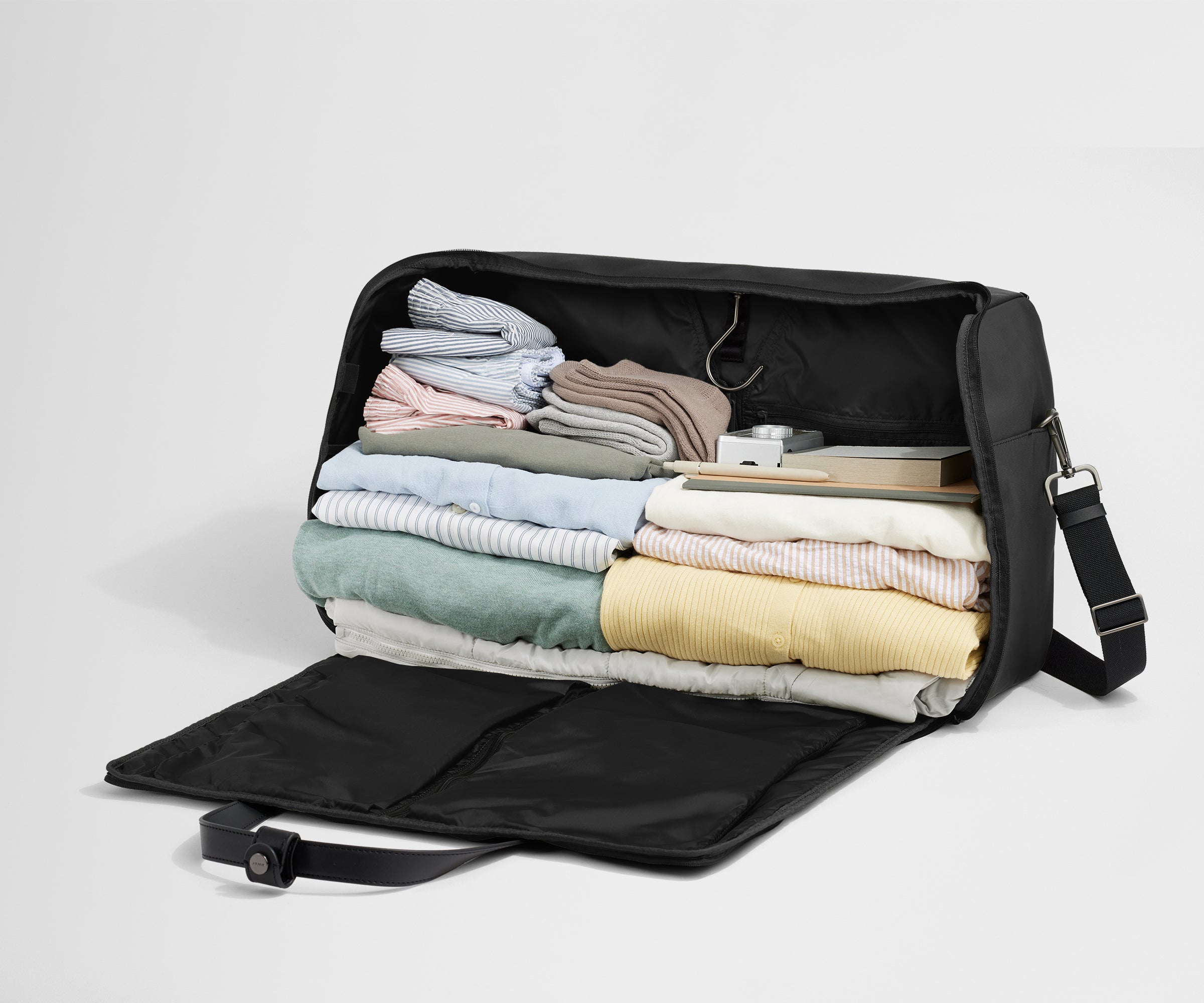 PDP_Garment_Duffle_Black_04.jpg