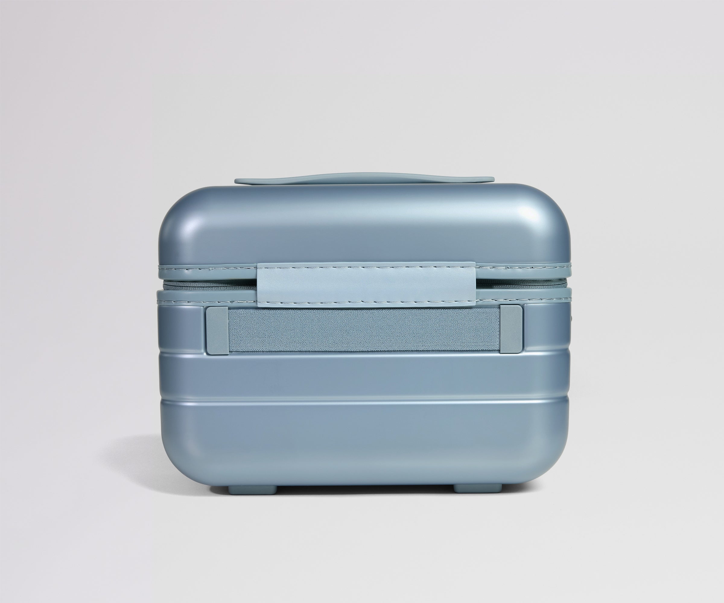 PDP_Holiday_TrainCase_Blue_02.jpg
