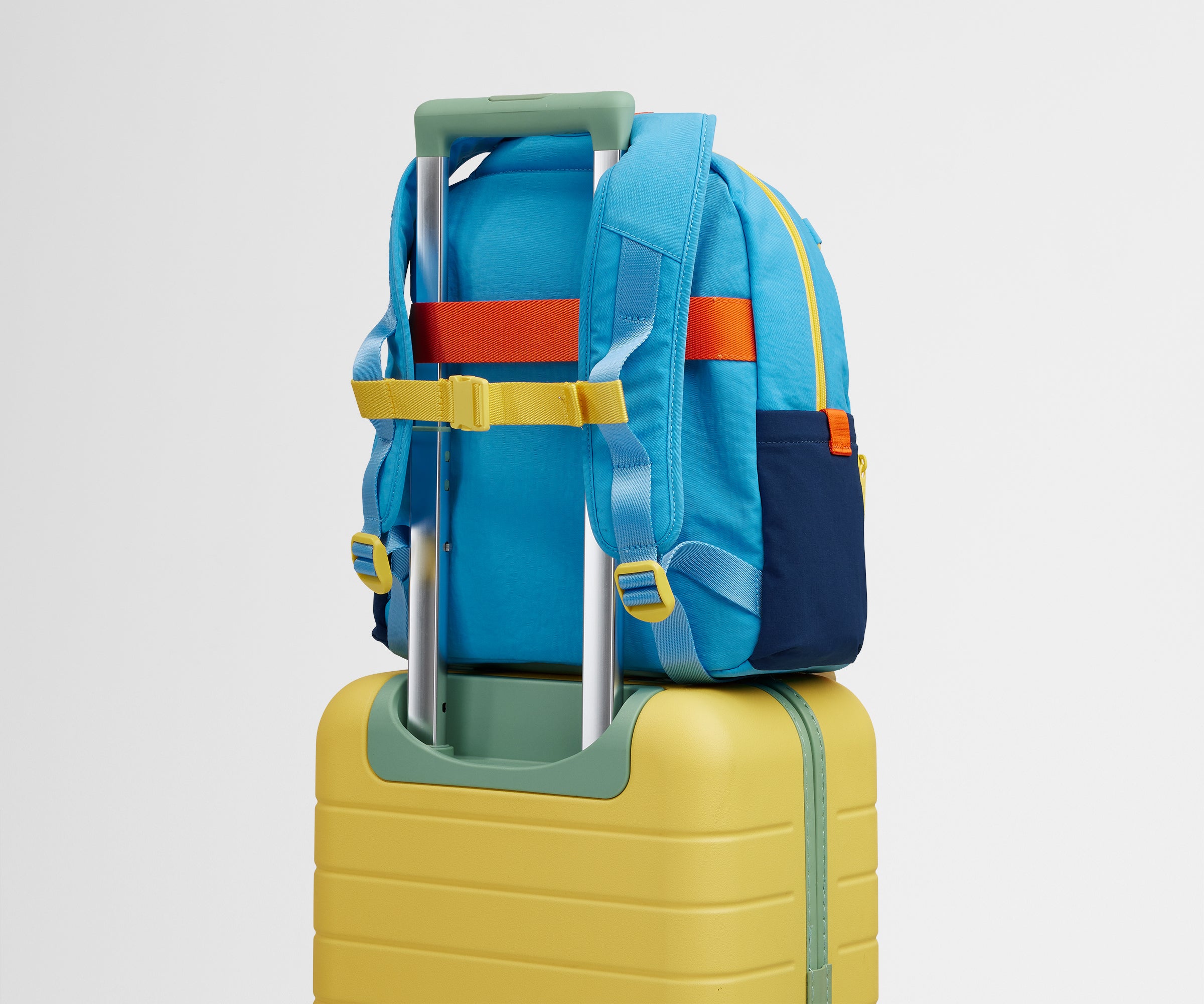 PDP_Kids_Backpack_Blue_04.jpg