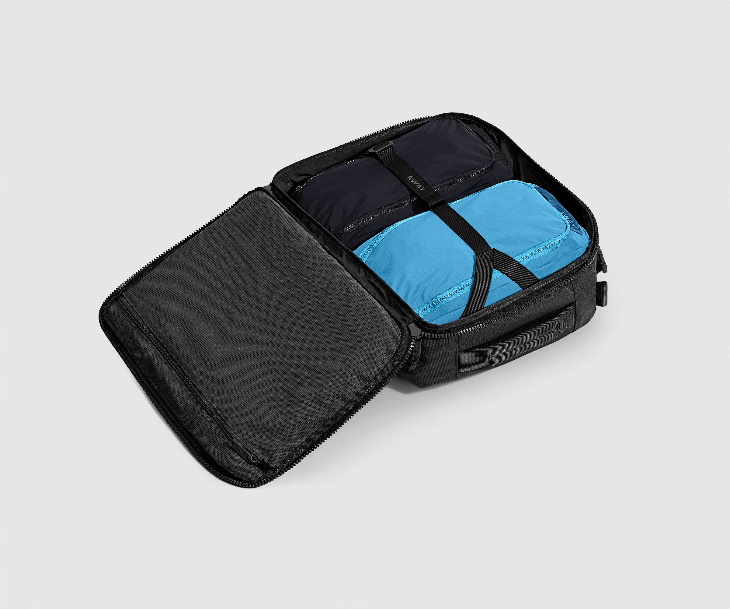 PDP_OutdoorBackpack25L_Black_InteriorPacked_c7dedc9b-e3c5-4204-97ff-50c283bcef16.jpg