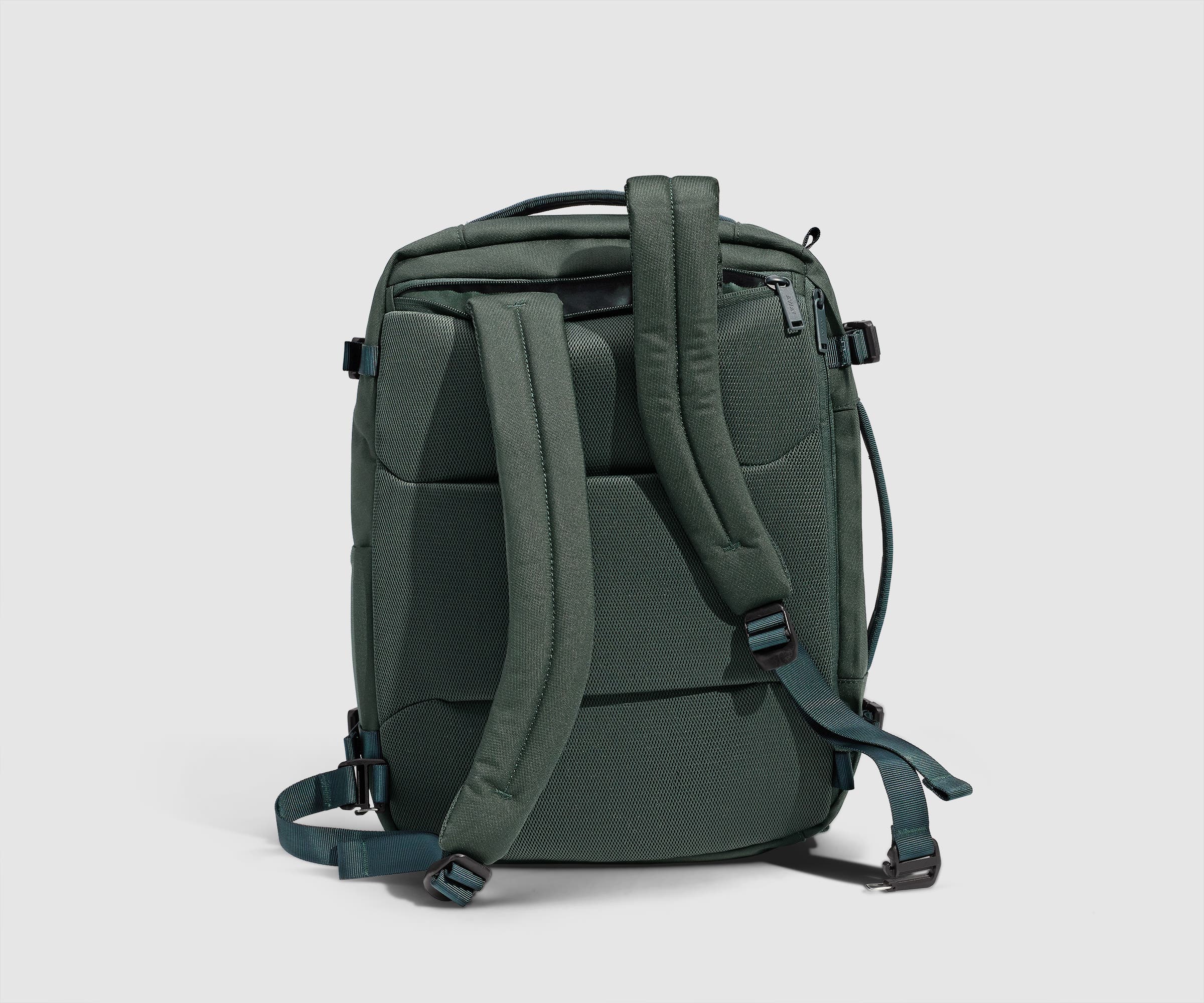 PDP_OutdoorBackpack25L_CoreGreen_Back.jpg