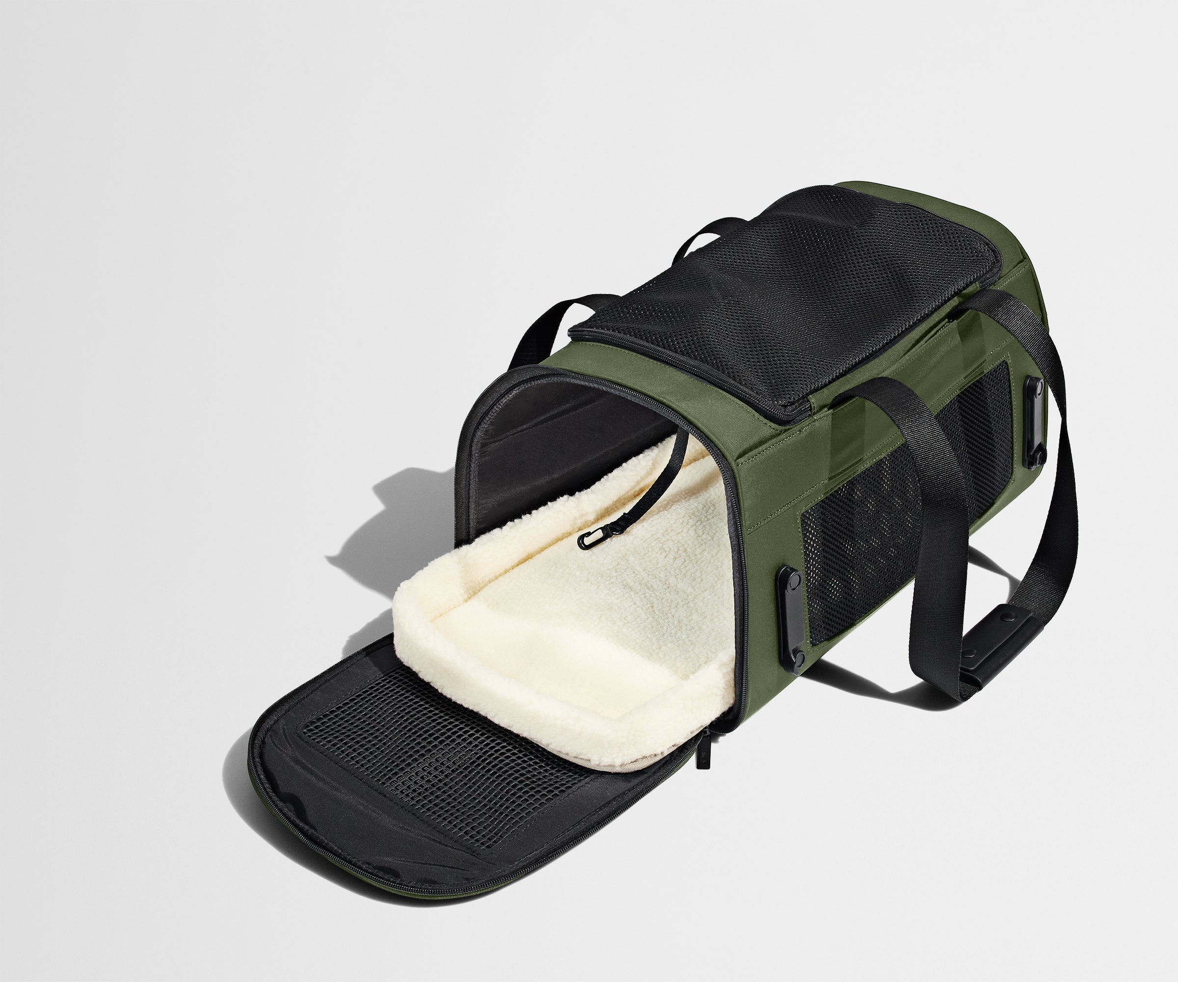 PDP_PetCarrier_Olive_09.jpg