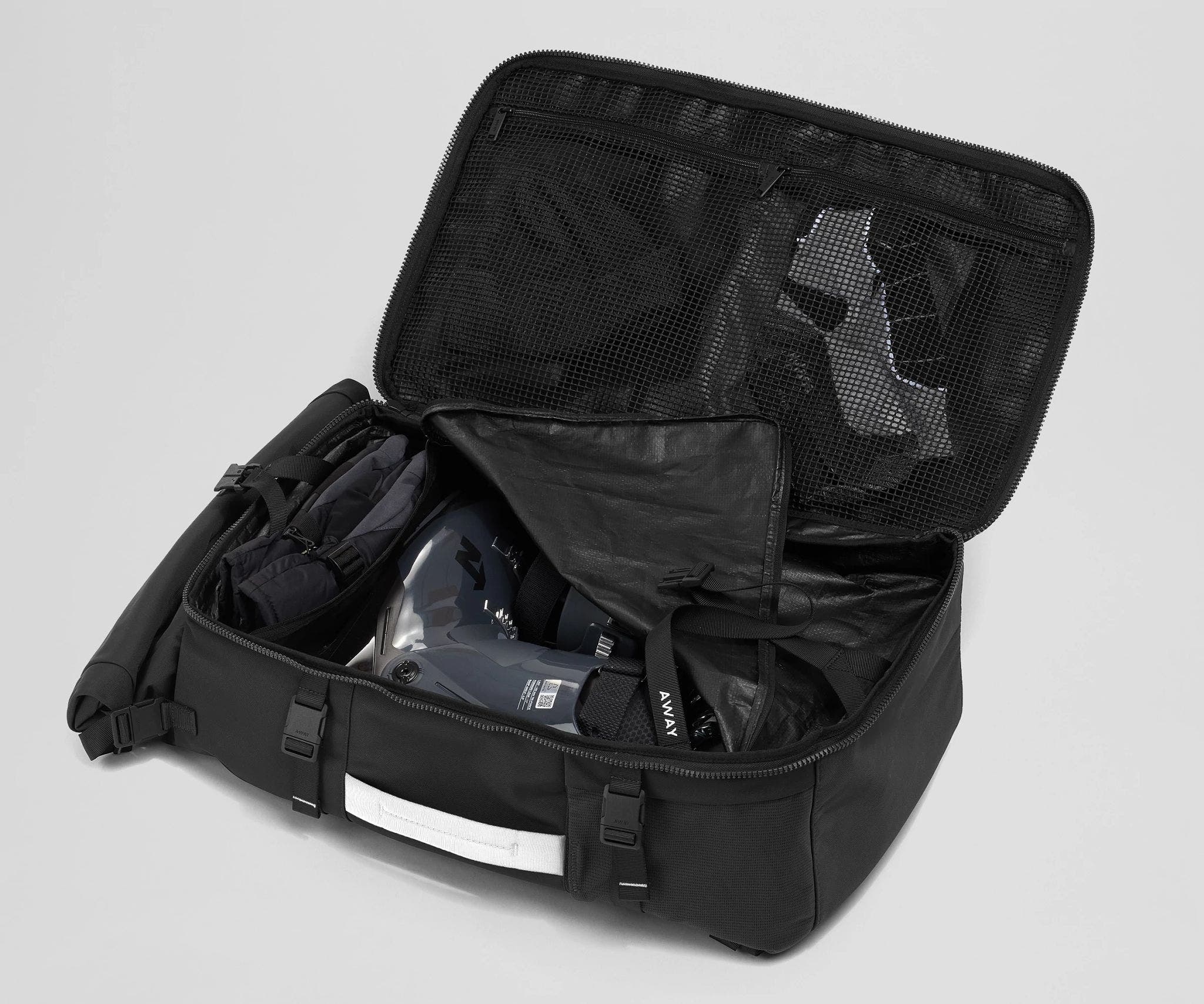 PDP_SkiBootBag_Black_04.jpg