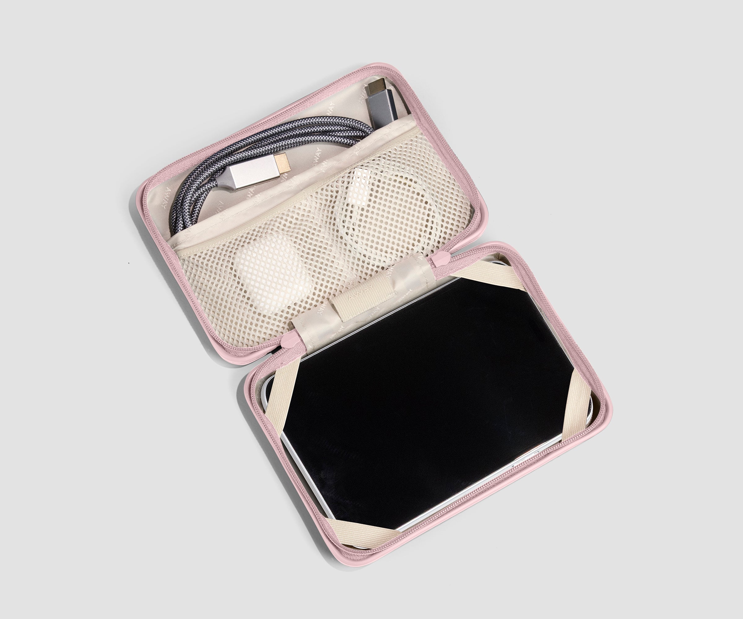 PDP_TechCase_Medium_Blush_04.jpg