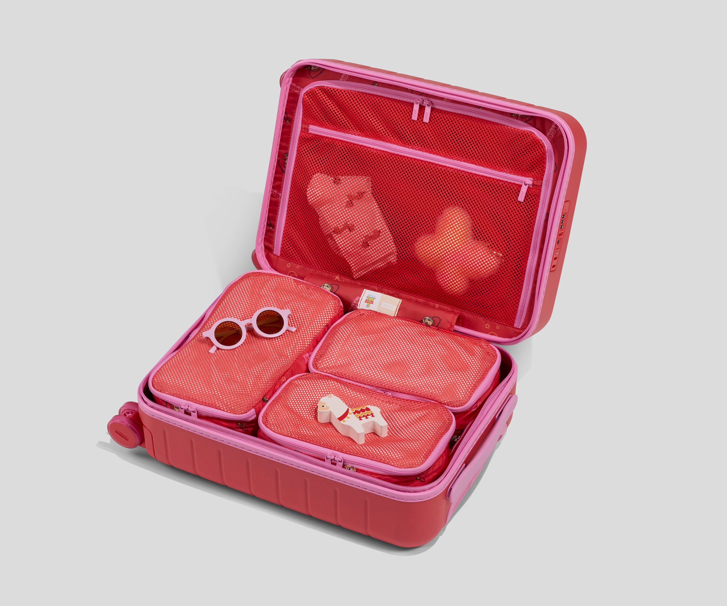 PDP_ToyStory_PackingCubes_Jessie_04.jpg
