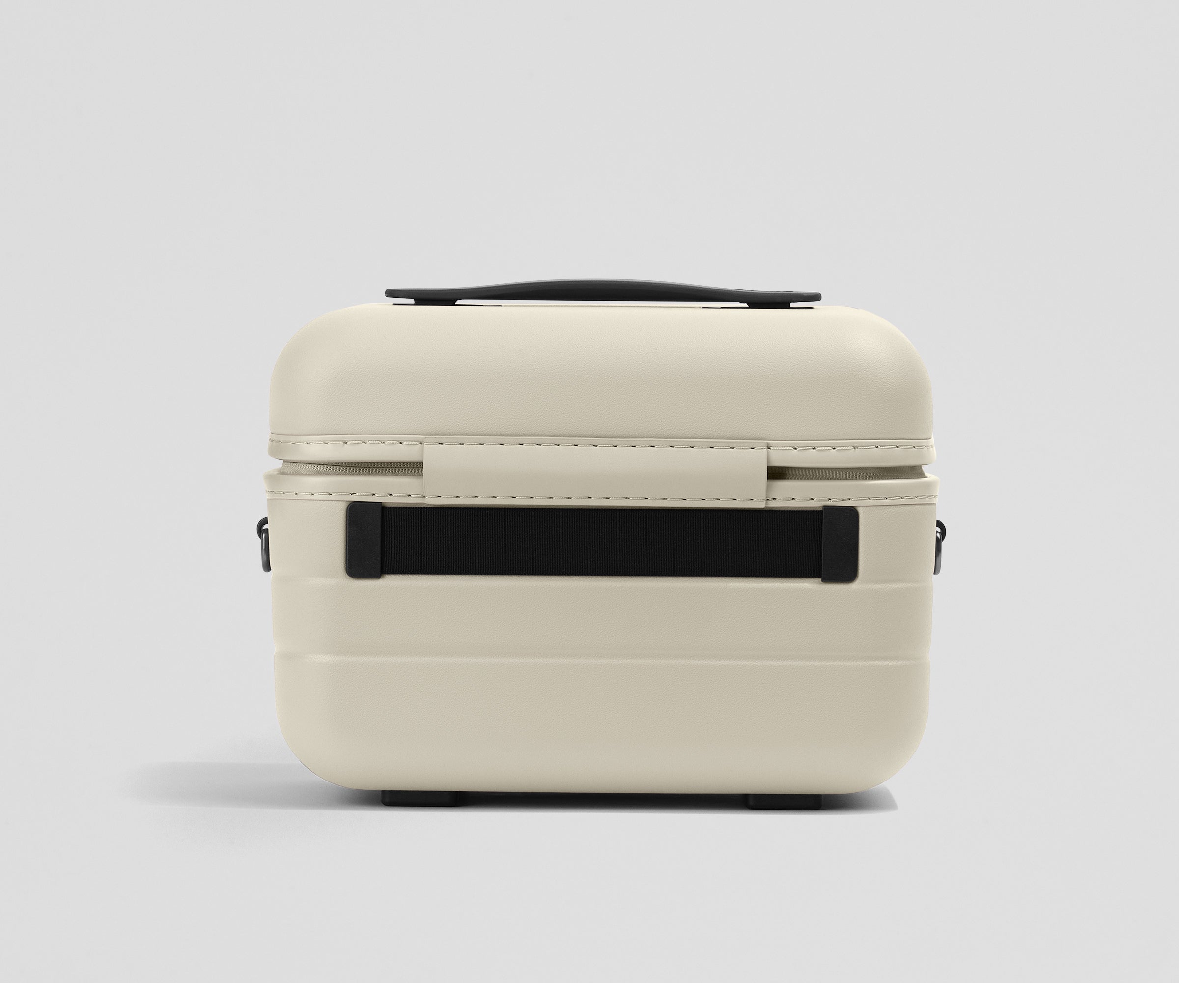 PDP_TrainCase_Salt_02.jpg