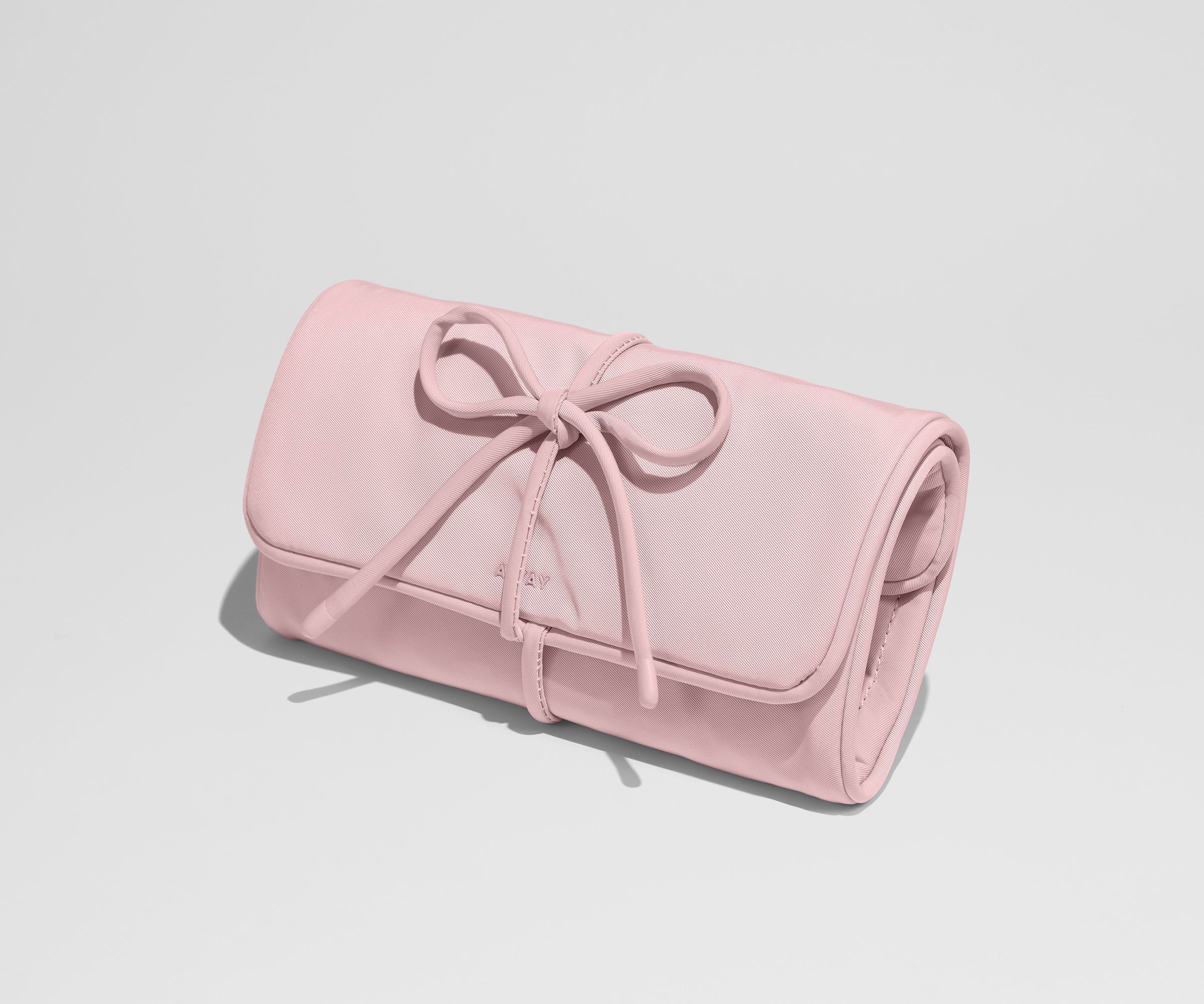 PDP_VDay_JewelryRoll_Blush_02.jpg