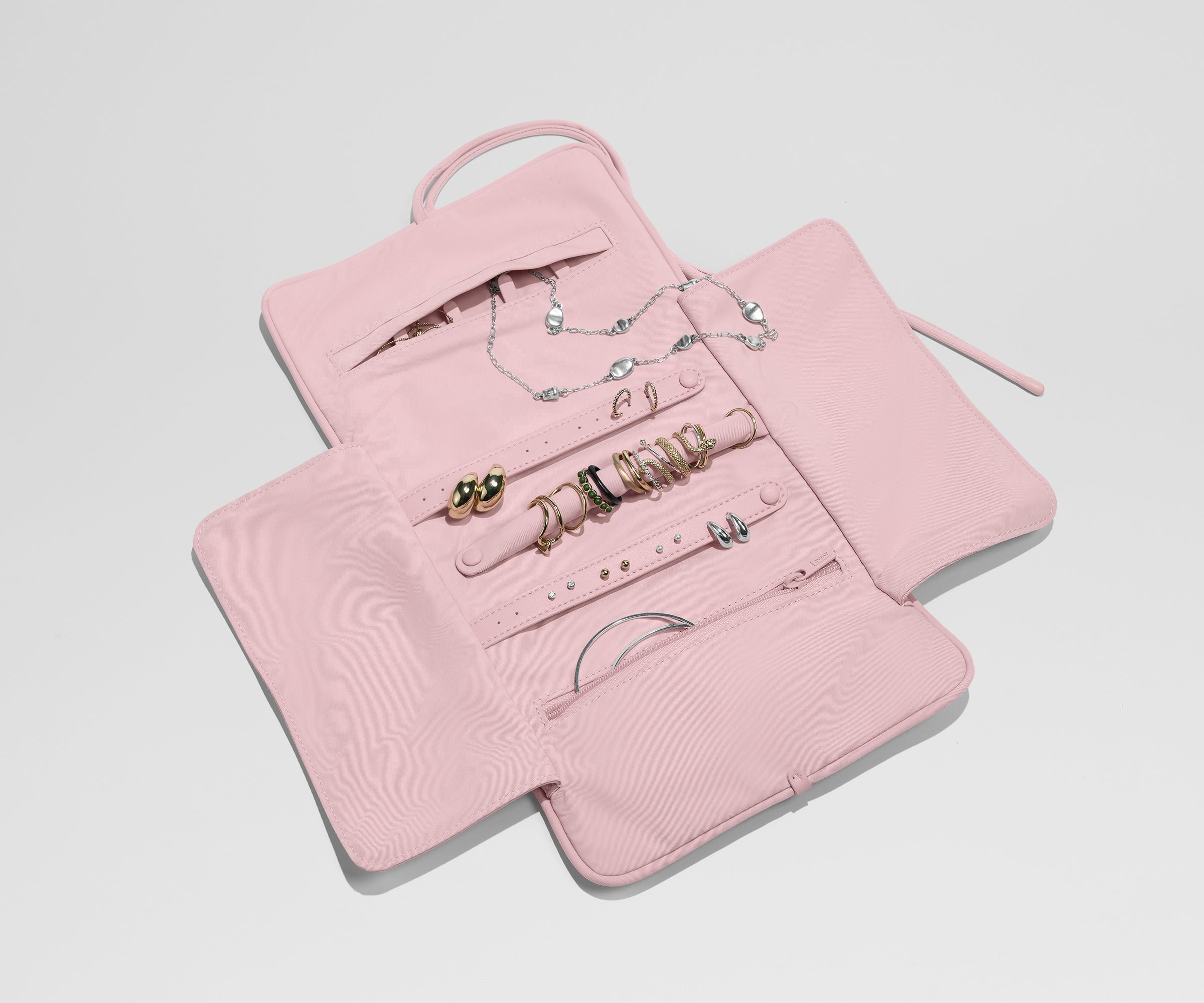PDP_VDay_JewelryRoll_Blush_04.jpg